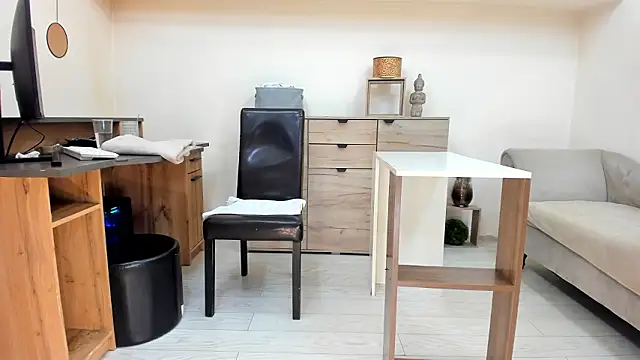 classy medea online show from 02/24/26, 01:28