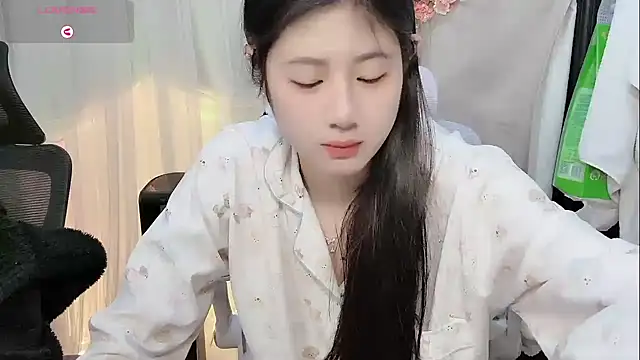 Yvonne-07 online show from 01/15/26, 09:29