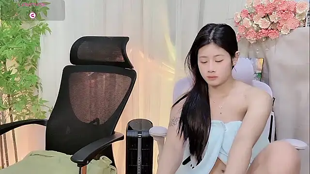 Yvonne-07 online show from 01/11/26, 01:18