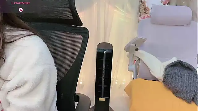 Yvonne-07 online show from 01/10/26, 11:11