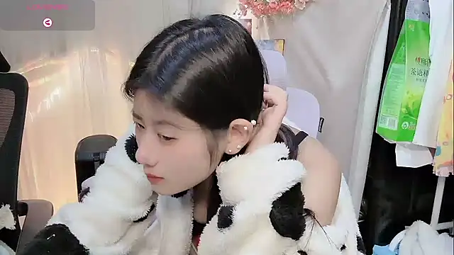 Yvonne-07 online show from 01/15/26, 05:33