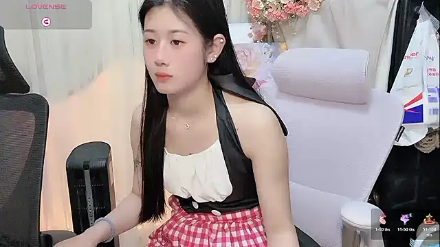 Yvonne-07 online show from 03/15/26, 06:04