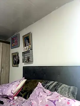 Aurora Dolce online show from 12/19/25, 02:48