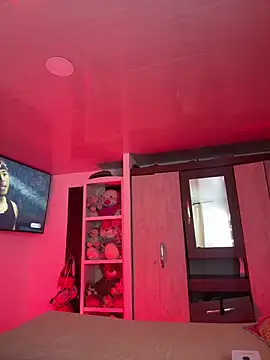 Aurora Dolce online show from 12/18/25, 01:22