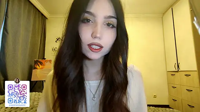 Qwami Amie online show from 12/21/25, 06:37