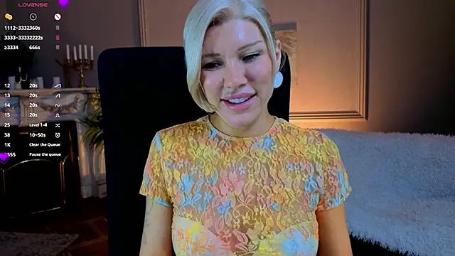 Snapshot of Lindsi_Luvviv chatting on 06/28/26, 04:46 Lindsi Luvviv online show from 06/28/26, 04:46