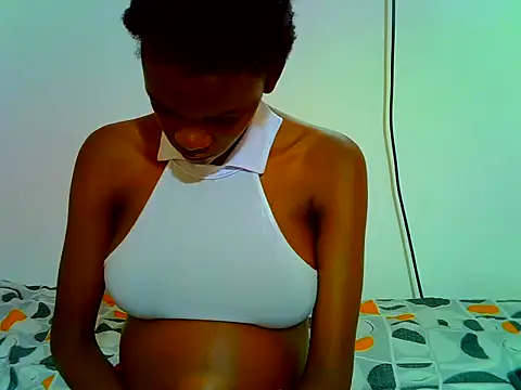 PetiteDoll 06 online show from 04/12/26, 11:13