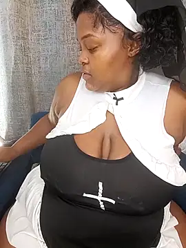 ChoklitBerryXX online show from 05/03/26, 07:13