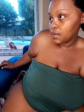 ChoklitBerryXX online show from 04/10/26, 05:03