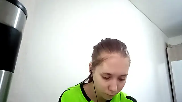 Annette meow1 online show from 12/18/25, 07:13