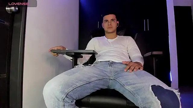 Liam Mateo online show from 03/24/26, 12:43