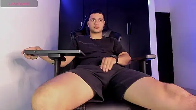 Liam Mateo online show from 03/26/26, 12:53