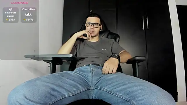 Liam Mateo online show from 01/14/26, 03:43