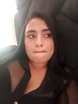 Snapshot of sara_nina chatting on 12/14/25, 08:58 sara nina online show from 12/14/25, 08:58