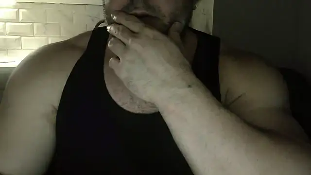 Snapshot of WildJohn_XX chatting on 12/14/25, 09:53 WildJohn XX online show from 12/14/25, 09:53