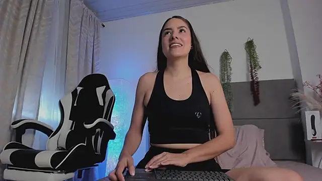 JulietaSnow online show from 03/11/26, 05:51