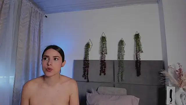 JulietaSnow online show from 03/12/26, 06:12