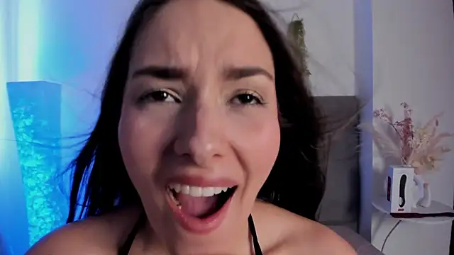 JulietaSnow online show from 03/17/26, 06:22