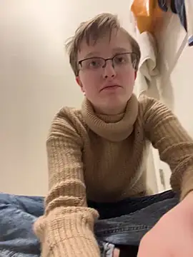 Lassie Cassie online show from 12/22/25, 05:07