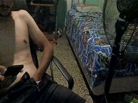 Snapshot of Angel508088 chatting on 12/19/25, 02:04 Angel508088 online show from 12/19/25, 02:04