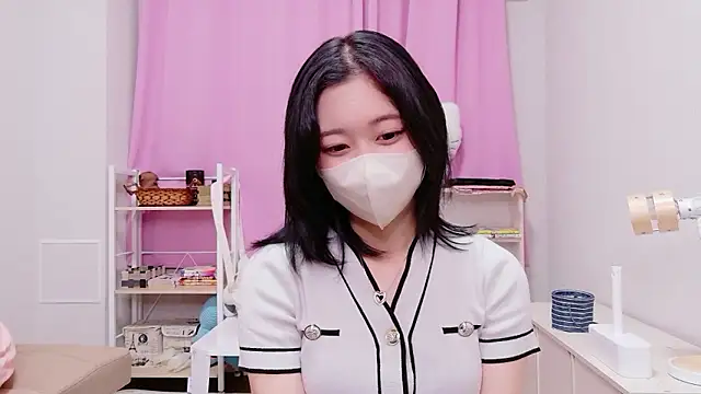 Ms-KARINA online show from 05/05/26, 10:40