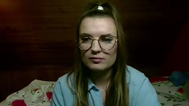 VanessaHard online show from 12/17/25, 08:36