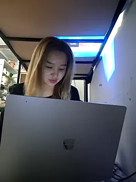 SherrylShaw online show from 12/22/25, 05:24