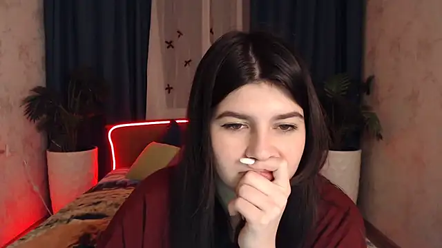 KisaModel online show from 02/06/26, 01:18