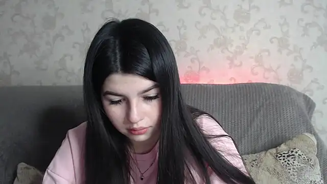 KisaModel online show from 04/10/26, 01:01