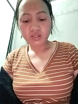 Luckyy03 online show from 12/15/25, 10:26