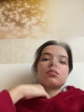 ALittleGrayRabbit online show from 12/15/25, 06:41