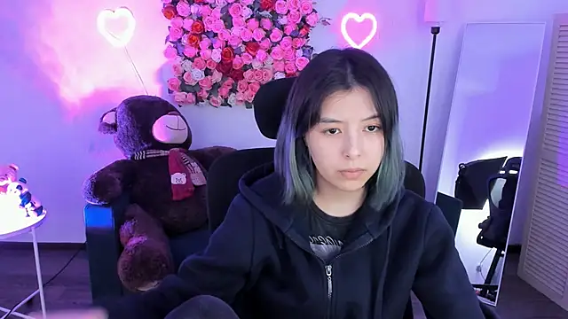 SirenMystiq online show from 04/15/26, 07:07