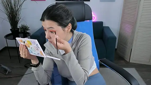 SirenMystiq online show from 12/14/25, 08:09