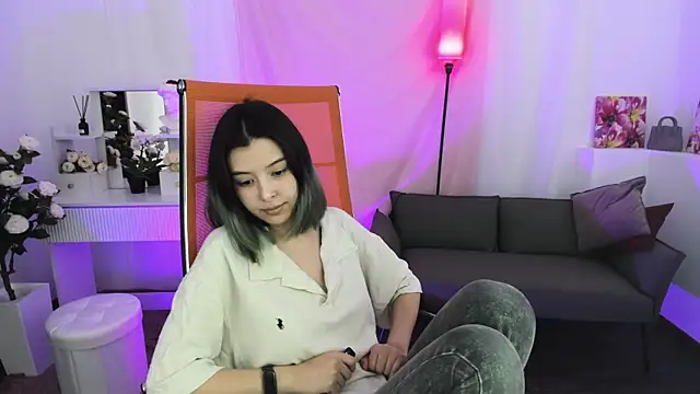 Snapshot of SirenMystiq chatting on 06/11/26, 02:47 SirenMystiq online show from 06/11/26, 02:47
