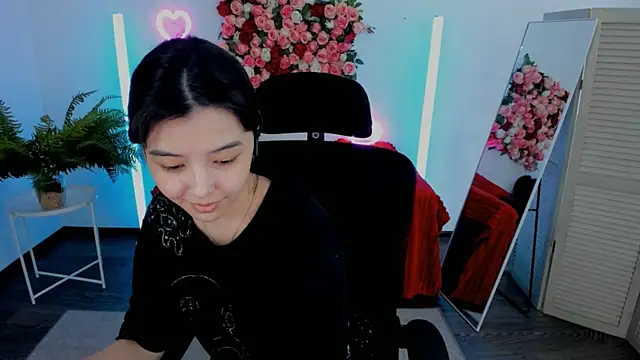 Snapshot of SirenMystiq chatting on 06/22/26, 10:23 SirenMystiq online show from 06/22/26, 10:23