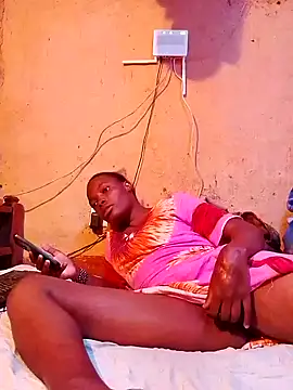 Snapshot of SEXY-NAIMA chatting on 12/23/25, 05:51 SEXY-NAIMA online show from 12/23/25, 05:51