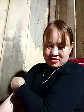 Snapshot of -myaa- chatting on 12/22/25, 02:39 -myaa- online show from 12/22/25, 02:39