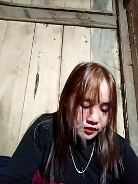 Snapshot of -myaa- chatting on 12/17/25, 03:17 -myaa- online show from 12/17/25, 03:17