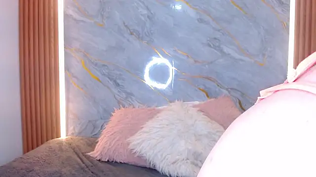 rebecagoldene online show from 03/30/26, 08:38