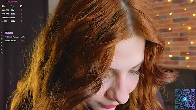 VelvetZephra online show from 04/15/26, 03:05