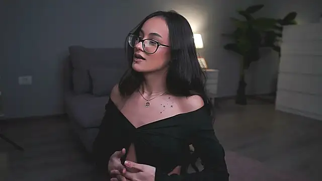 ValexieLux online show from 03/13/26, 01:16