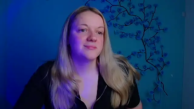 Snapshot of Samantha_Gloww chatting on 12/14/25, 01:17 Samantha Gloww online show from 12/14/25, 01:17