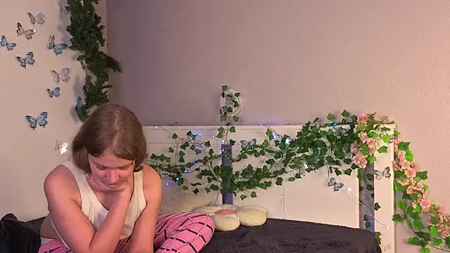 HazeElariel online show from 04/02/26, 03:51