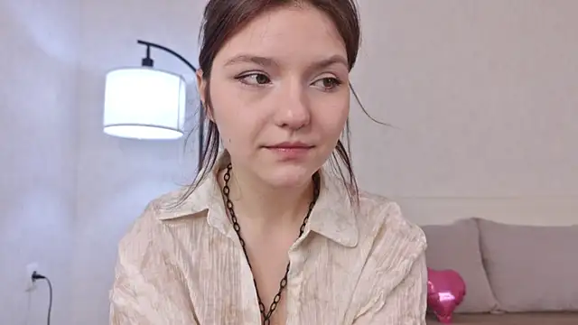 NyraVesperis online show from 05/07/26, 06:28