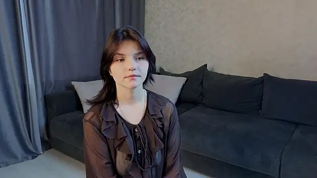 NyraVesperis online show from 04/01/26, 07:10