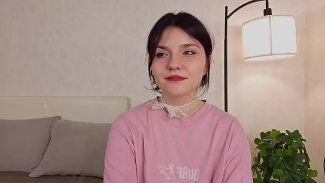 NyraVesperis online show from 05/18/26, 03:06
