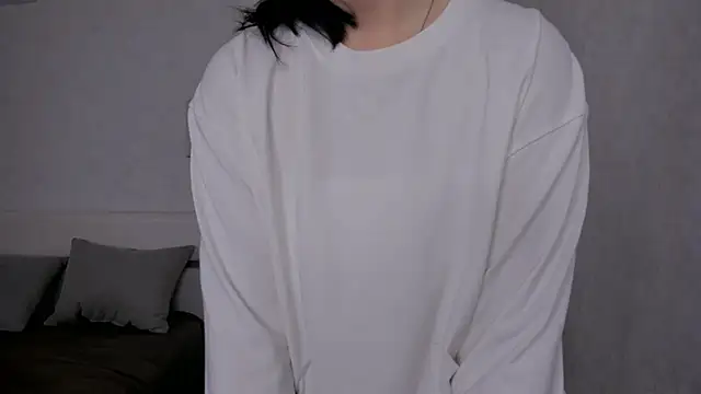 NyraVesperis online show from 04/09/26, 06:15