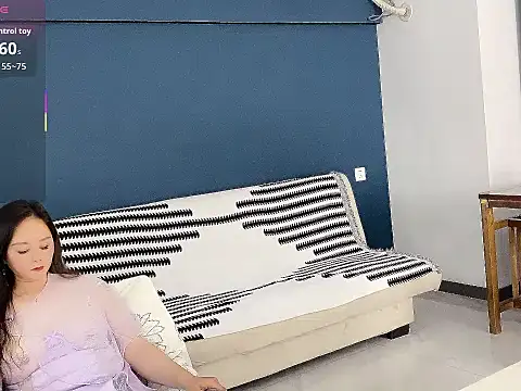 Snapshot of xiaoxiao-5200 chatting on 12/16/25, 01:37 xiaoxiao-5200 online show from 12/16/25, 01:37