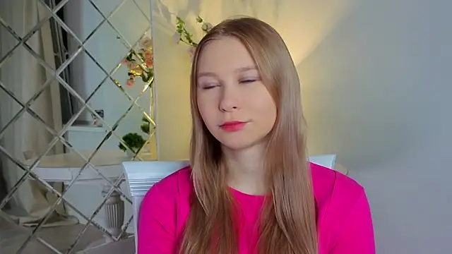 Snapshot of CorrieHighfield chatting on 12/18/25, 01:11 CorrieHighfield online show from 12/18/25, 01:11