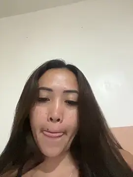 Serena reinaa online show from 12/21/25, 01:24